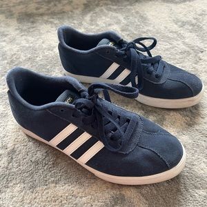 Adidas Courtset Women’s Shoes - LIKE NEW!!
